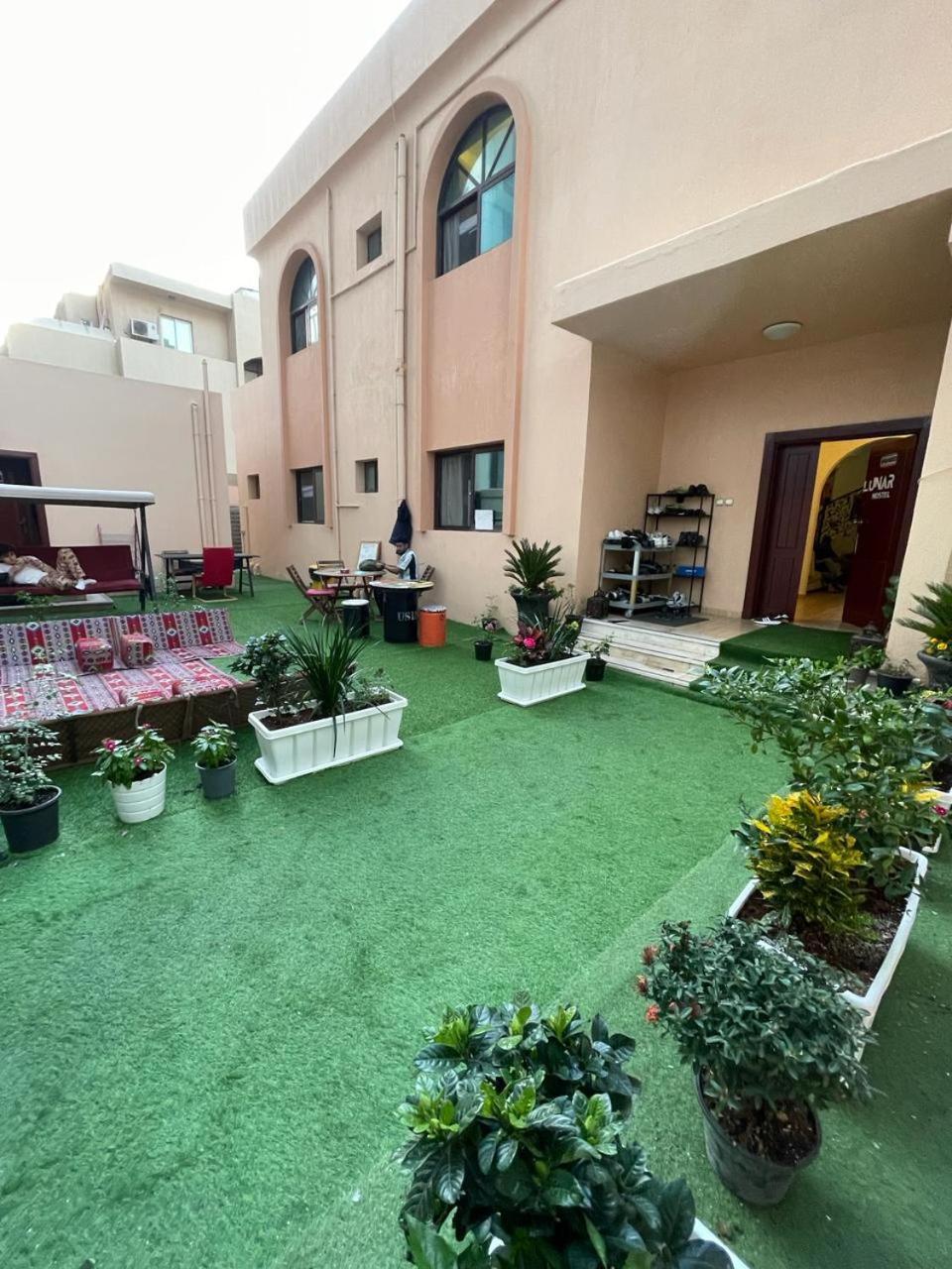 The Villa Hostel - By Lunar Abu Dhabi Exterior photo