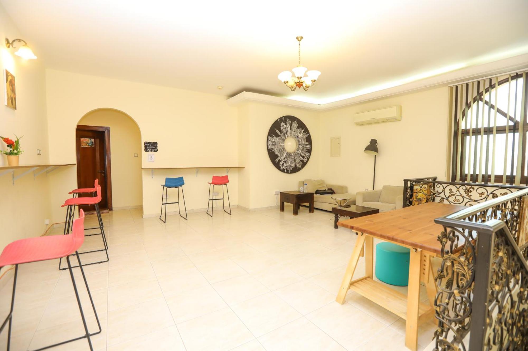 The Villa Hostel - By Lunar Abu Dhabi Exterior photo